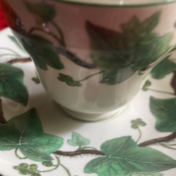 ANTIQUE WEDGWOOD IVY TEACUP AND SAUCER - Picture 3 of 7